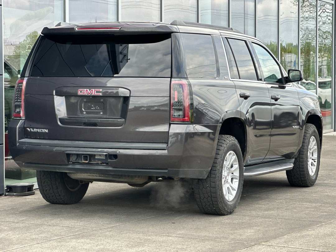 2015 GMC Yukon SLT - Image 3