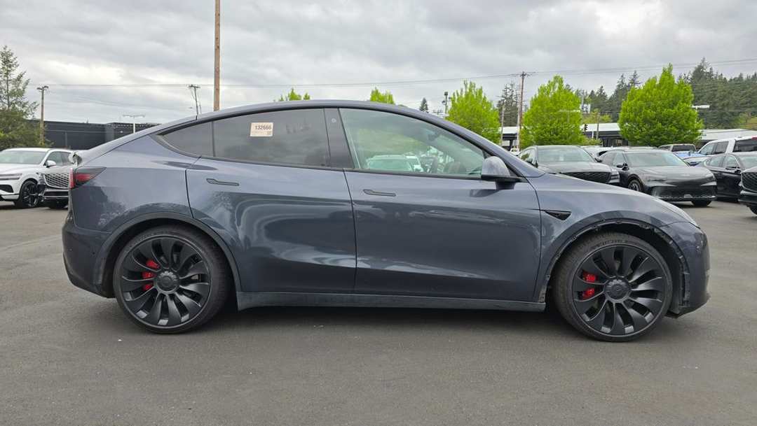 2022 Tesla Model Y Performance - Image 2