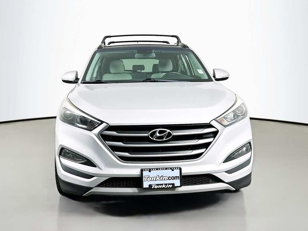 2017 Hyundai Tucson Value - Image 3