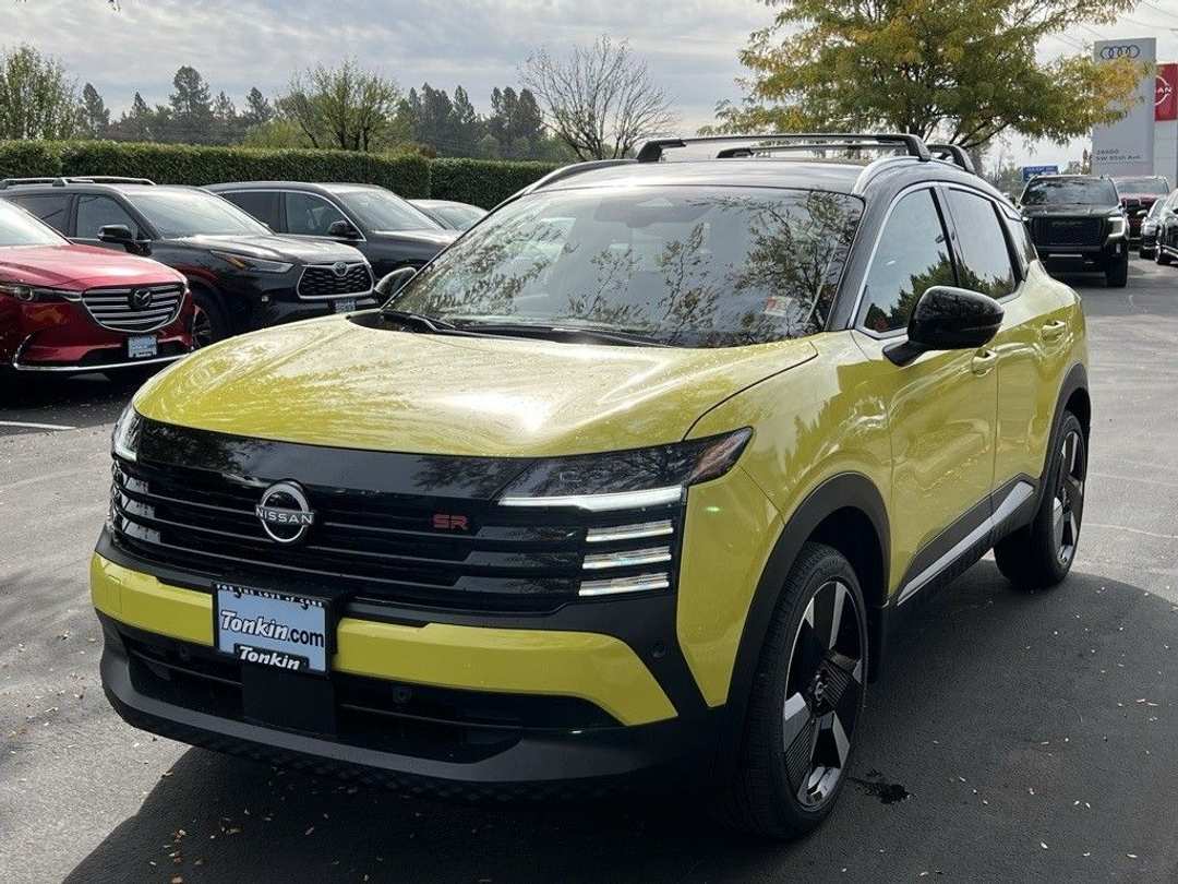 2026 Nissan Kicks SR - Image 3