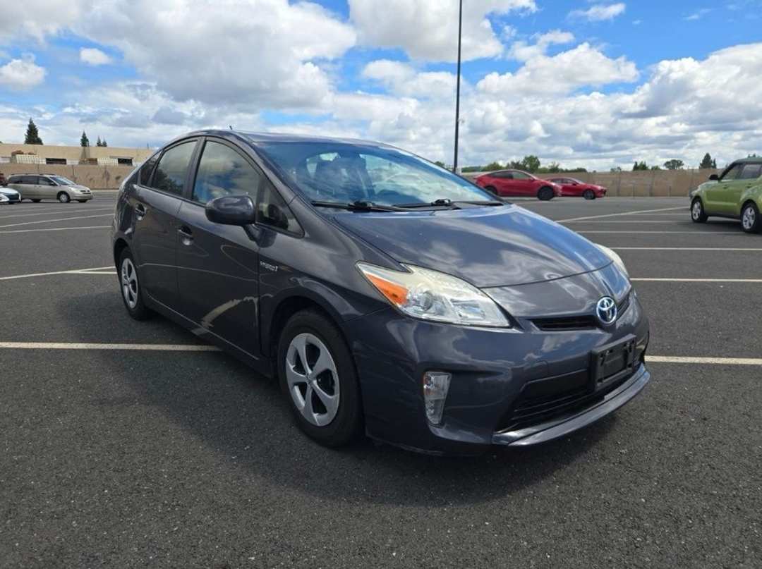 2014 Toyota Prius Two - Image 2