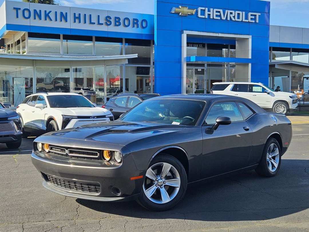 2022 Dodge Challenger SXT - Image 2