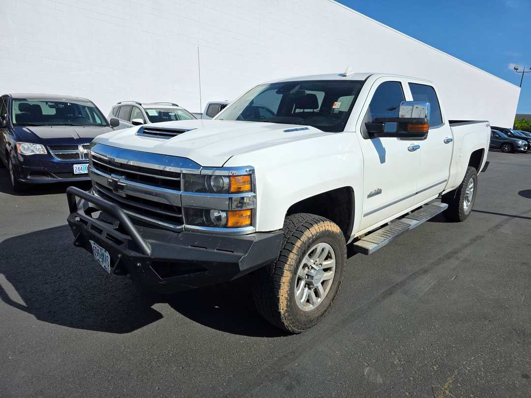 2018 Chevrolet Silverado 3500Hd High Country - Image 2