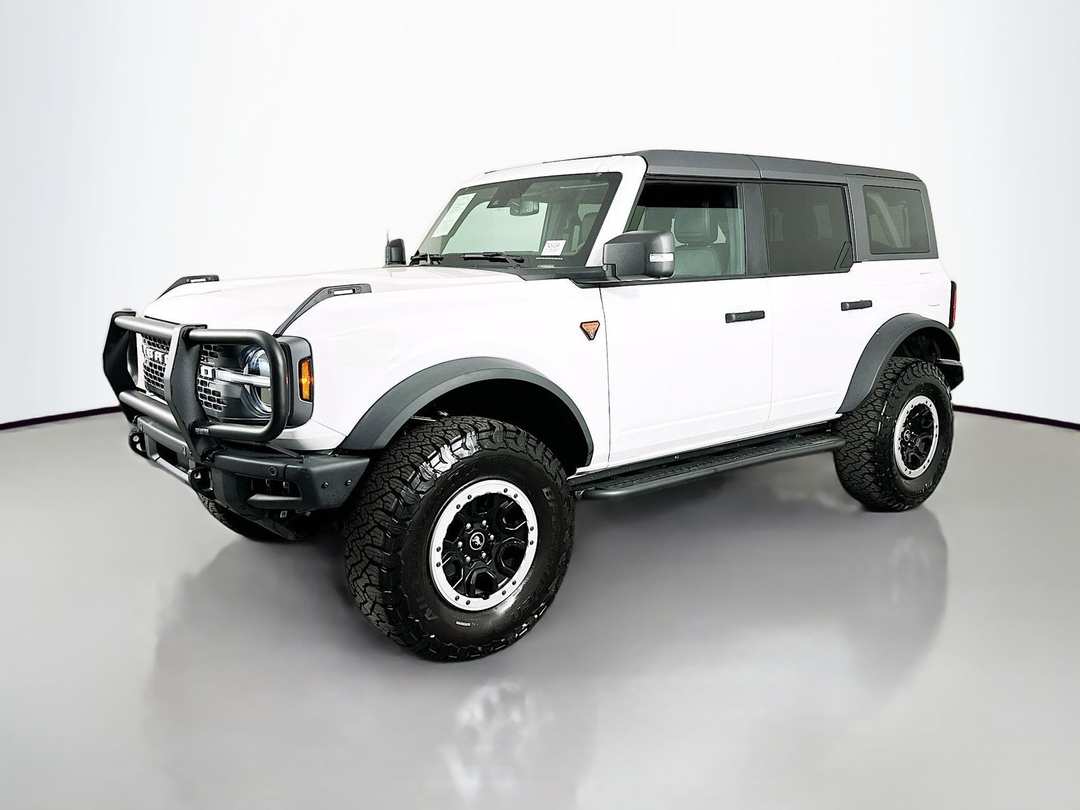 2024 Ford Bronco Badlands - Image 3