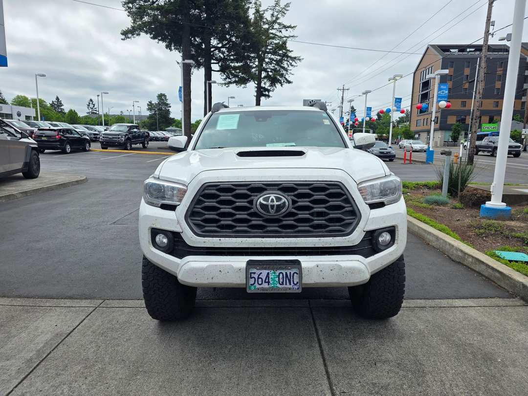 2021 Toyota Tacoma TRD Sport - Image 3