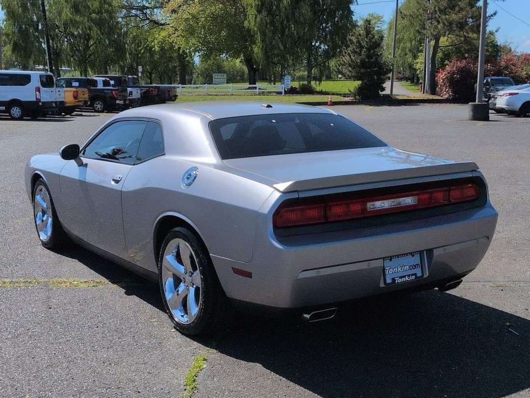 2013 Dodge Challenger R/T - Image 3