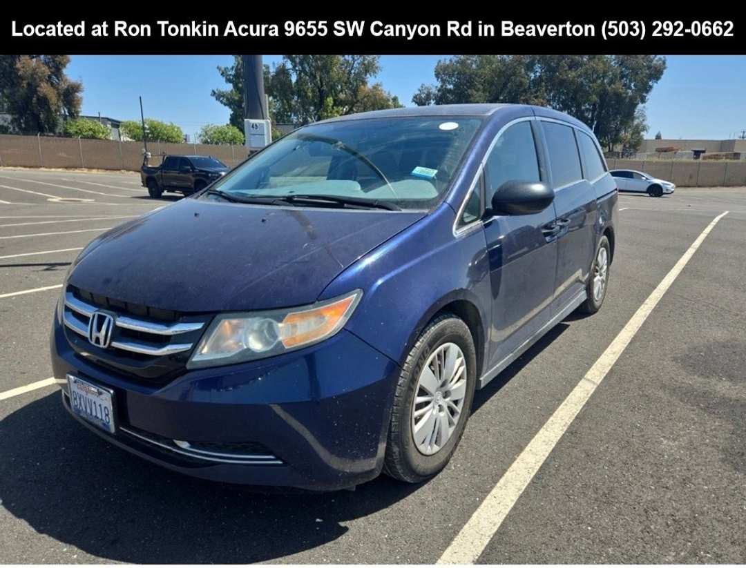2015 Honda Odyssey LX - Image 3