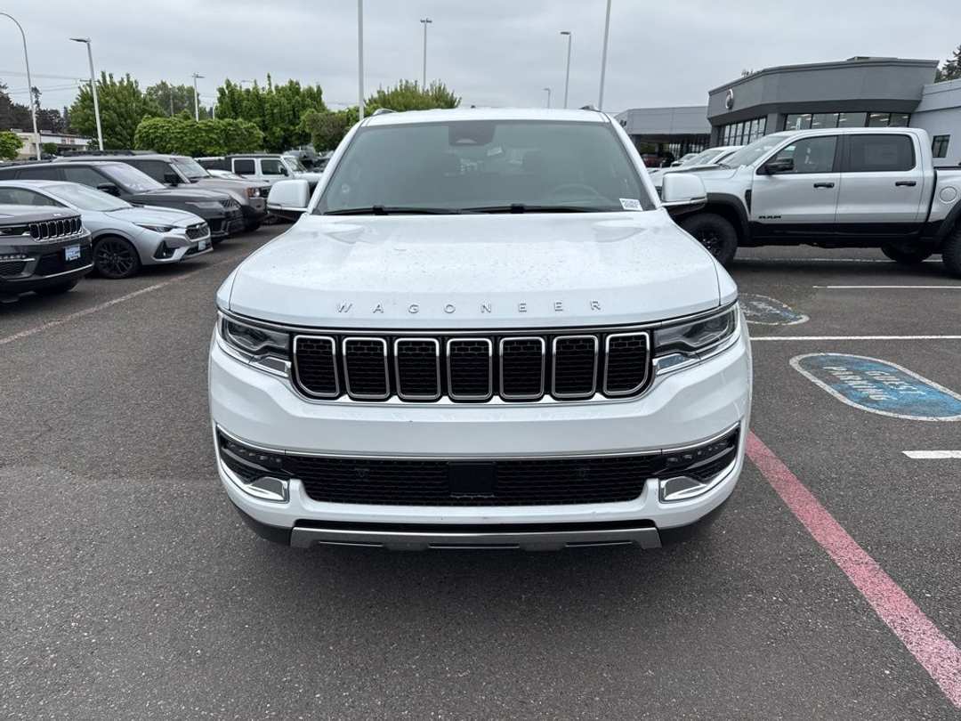 2022 Jeep Wagoneer Series III - Image 2
