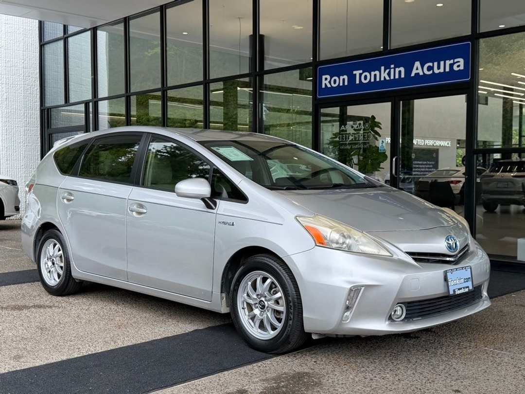 2012 Toyota Prius V Three - Image 2