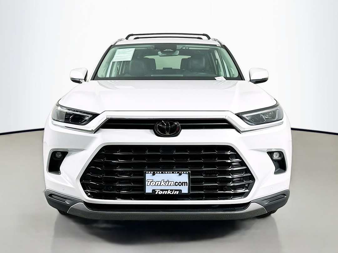 2024 Toyota Grand Highlander Limited - Image 2