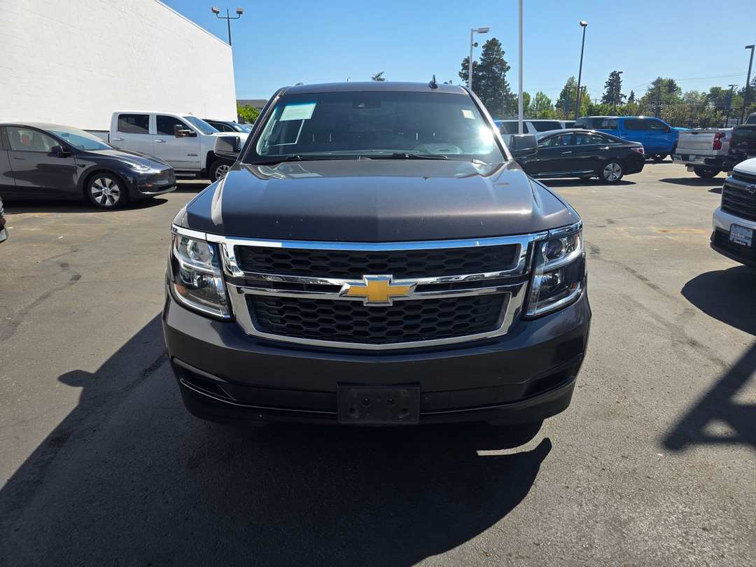 2016 Chevrolet Suburban LT - Image 3