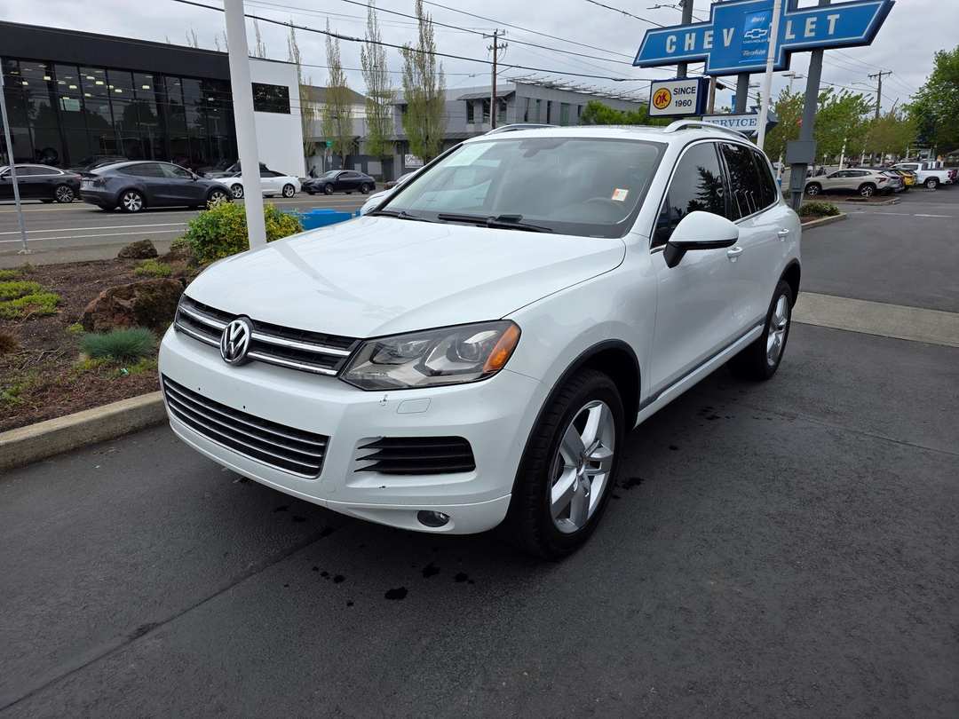 2014 Volkswagen Touareg V6 TDI - Image 3
