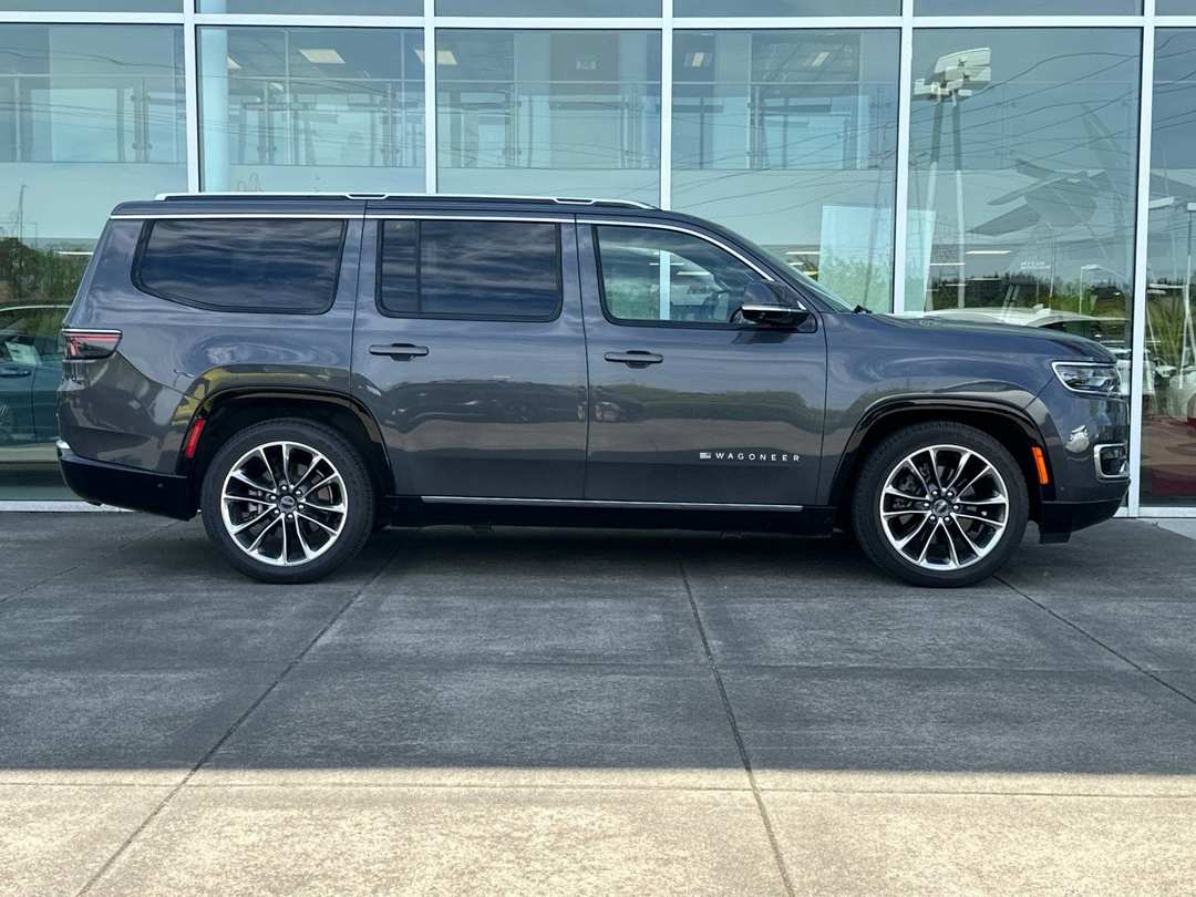 2022 Jeep Wagoneer Series III - Image 2