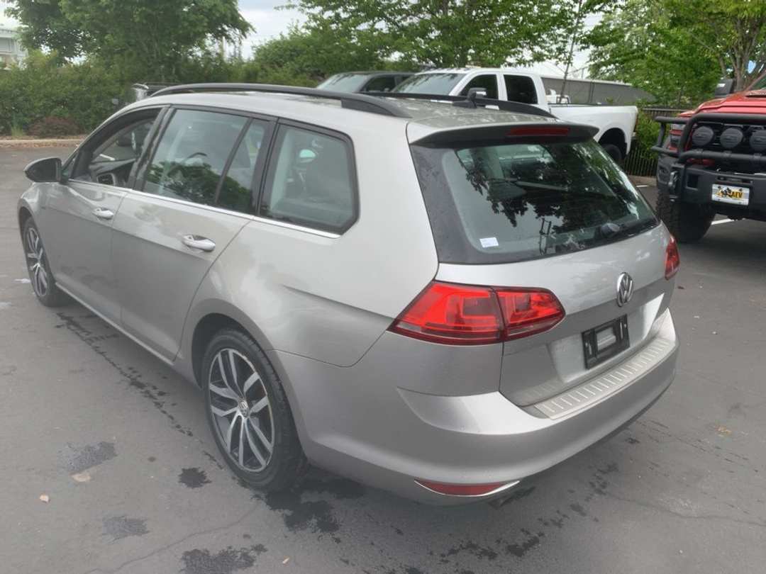 2016 Volkswagen Golf Sportwagen TSI Limited Edition - Image 2