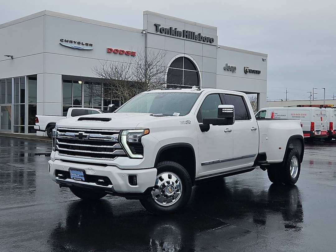 2025 Chevrolet Silverado 3500Hd High Country - Image 2