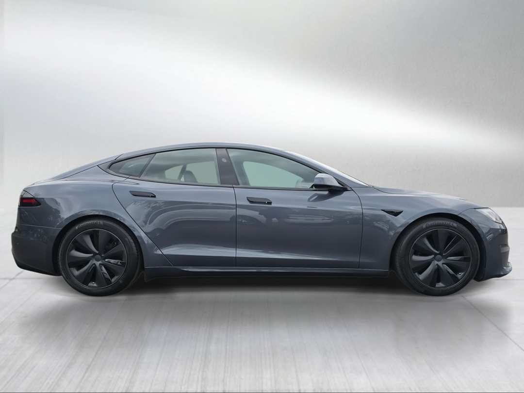 2023 Tesla Model S - Image 2