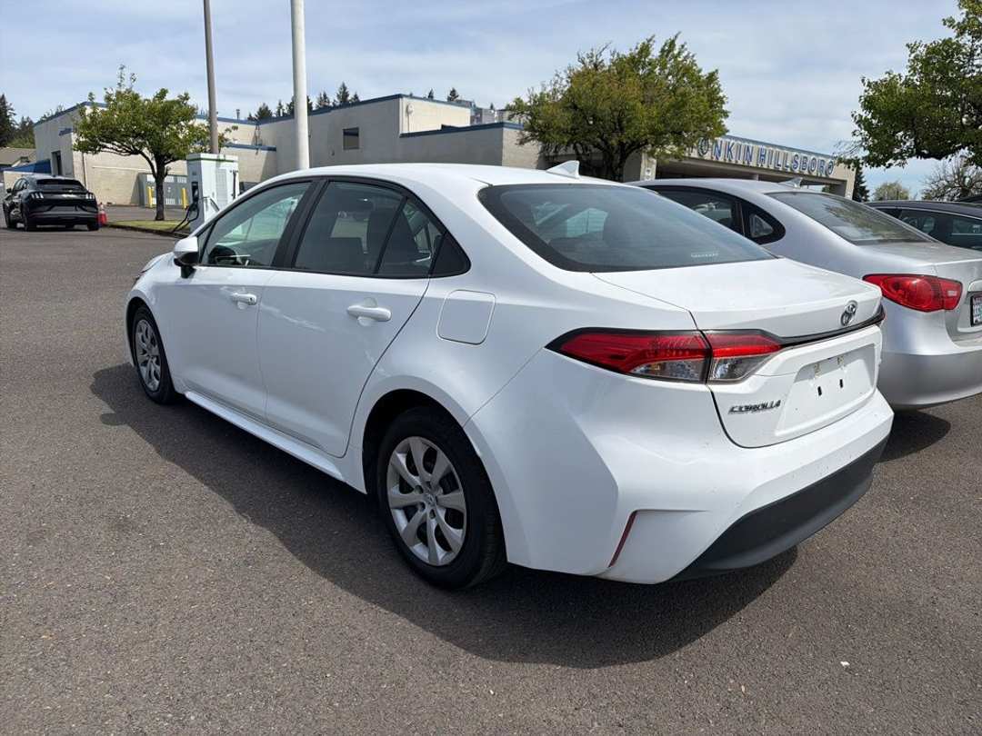 2024 Toyota Corolla LE - Image 3