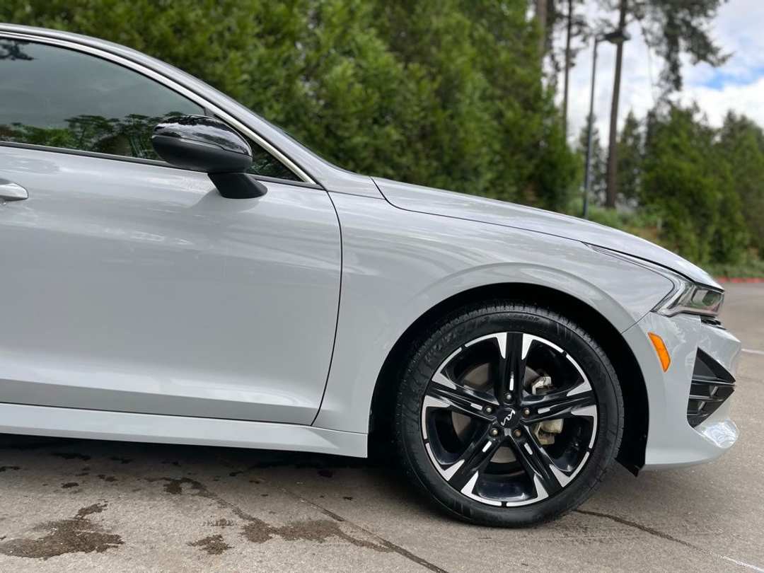 2024 Kia K5 GTLine - Image 2