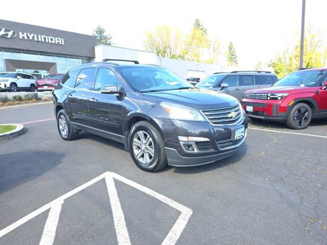 2017 Chevrolet Traverse LT - Image 2