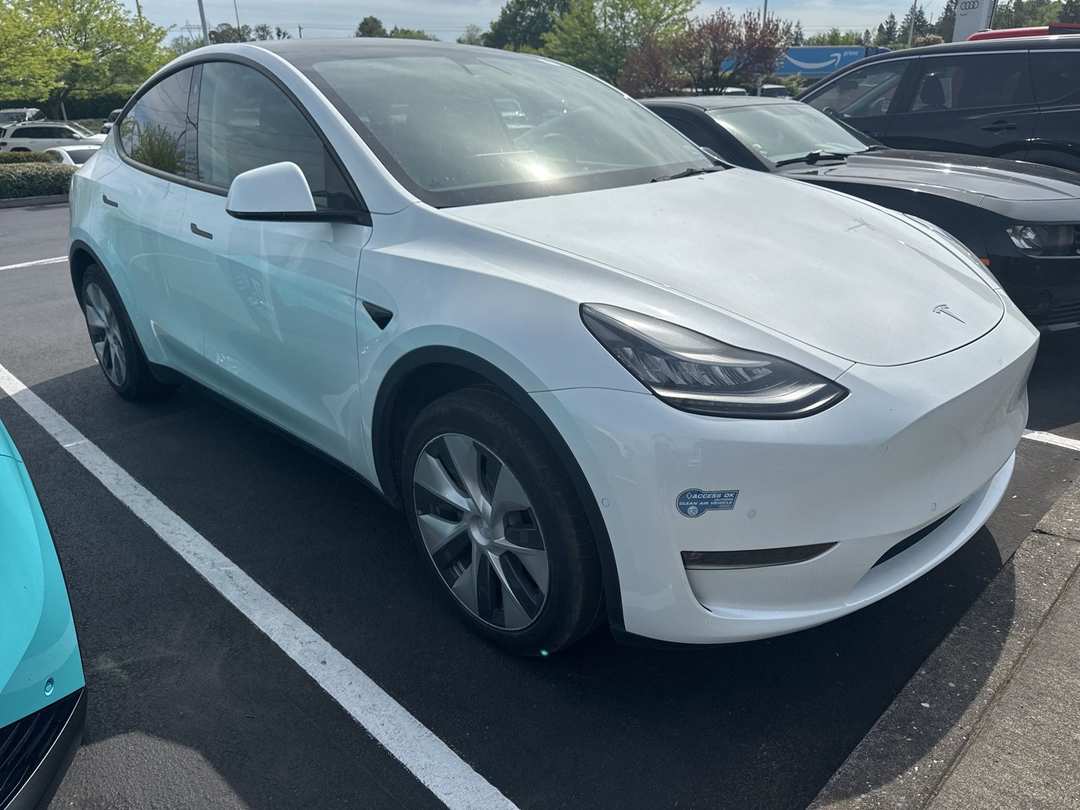 2021 Tesla Model Y Standard Range - Image 3