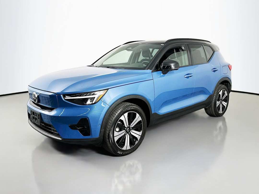 2023 Volvo Xc40 Recharge Pure Twin Plus - Image 3