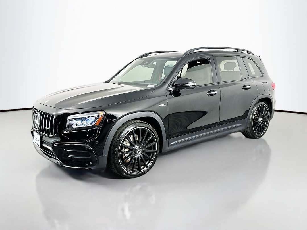 2025 Mercedes-Benz GLB GLB 35 AMG® - Image 3