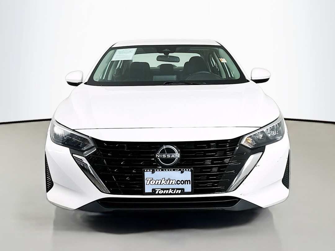 2024 Nissan Sentra SV - Image 2