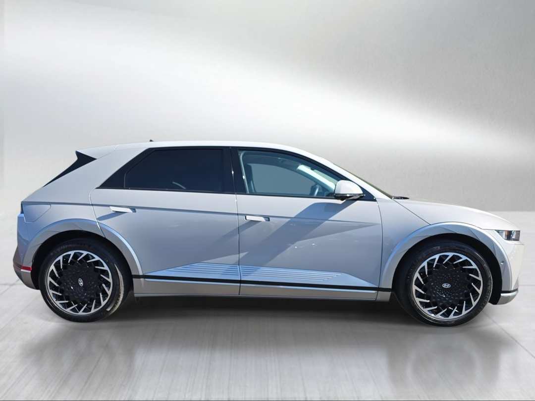 2023 Hyundai Ioniq 5 Limited - Image 2