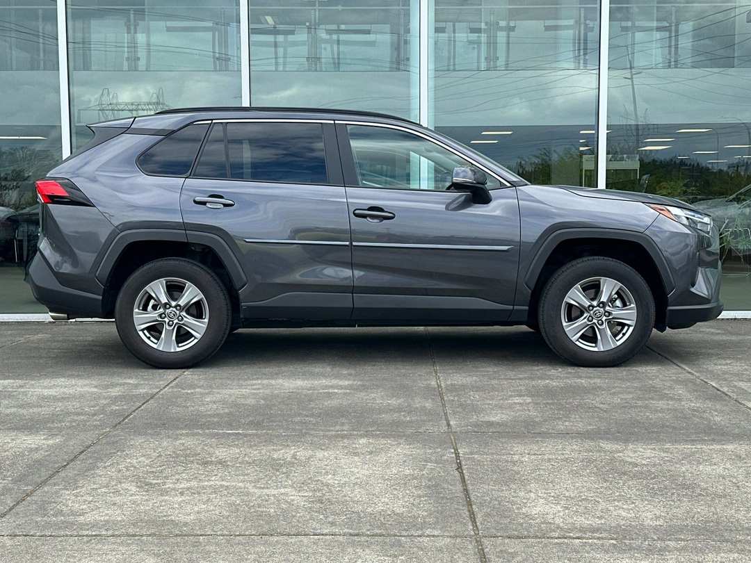 2024 Toyota Rav4 XLE - Image 2