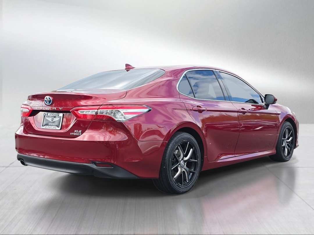 2019 Toyota Camry XLE - Image 3