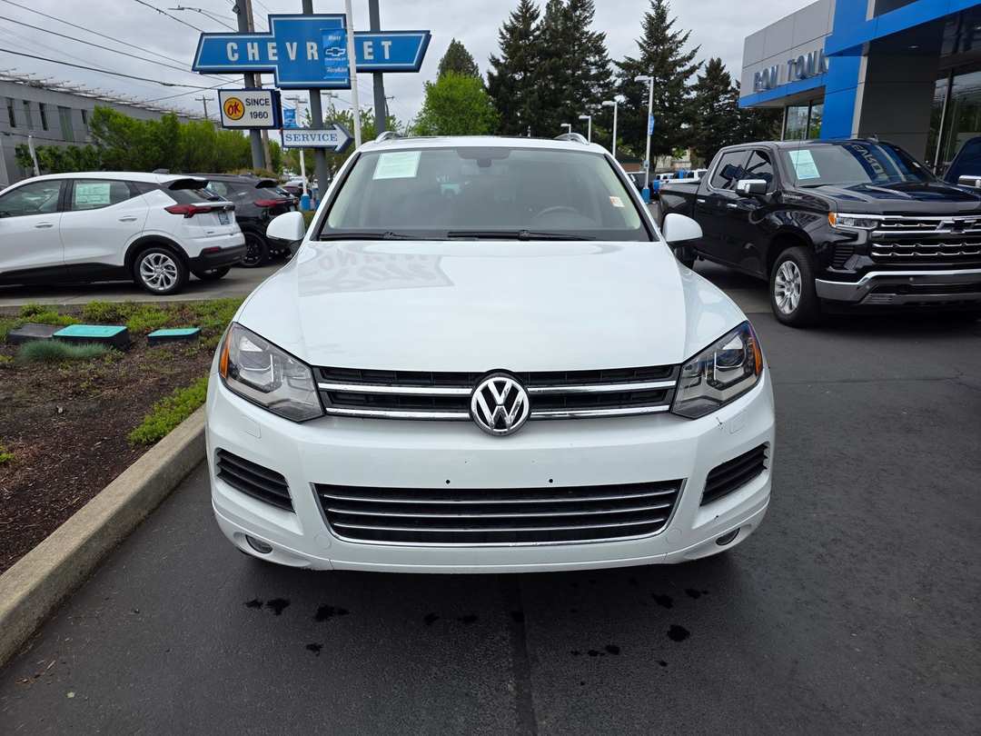 2014 Volkswagen Touareg V6 TDI - Image 2