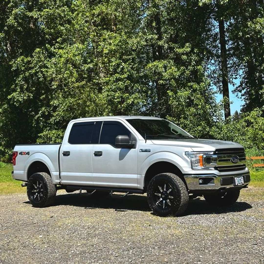 2018 Ford F-150 XLT - Image 2