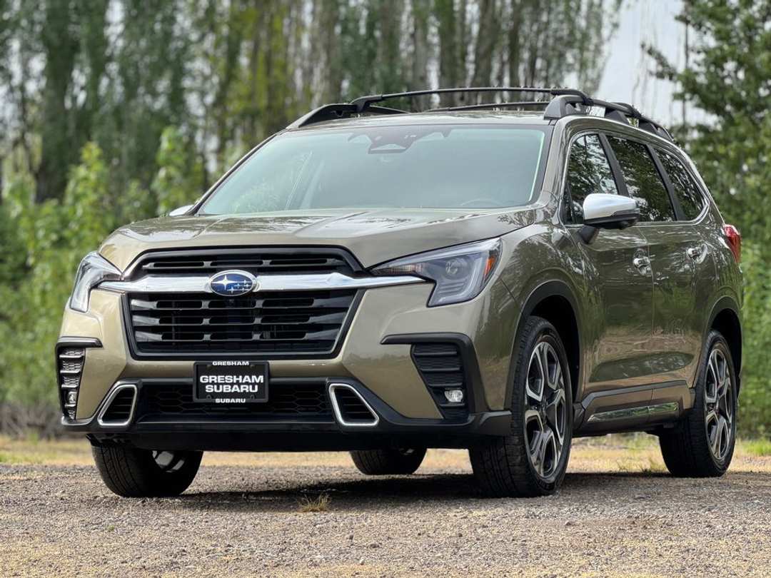2023 Subaru Ascent Touring - Image 3