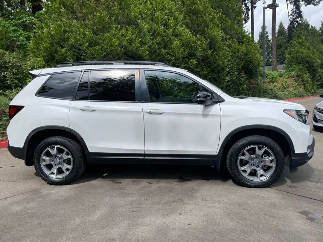 2023 Honda Passport TrailSport - Image 3