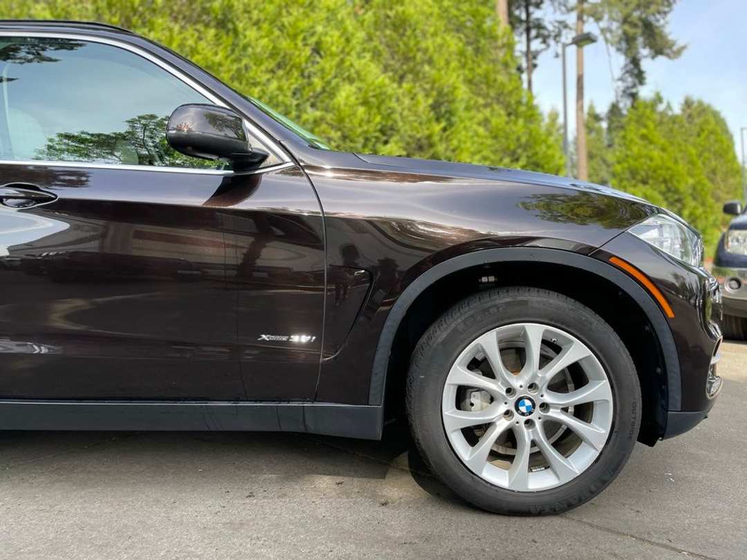 2016 BMW X5 xDrive35i - Image 2