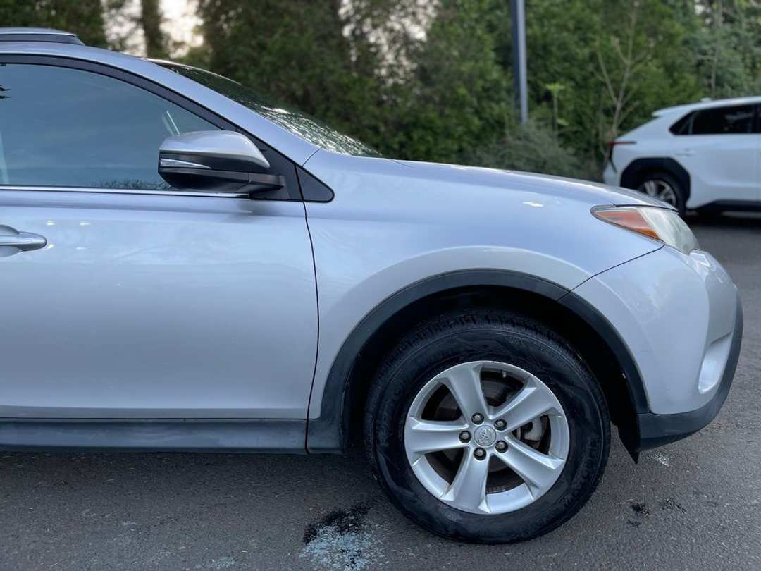 2013 Toyota Rav4 XLE - Image 2