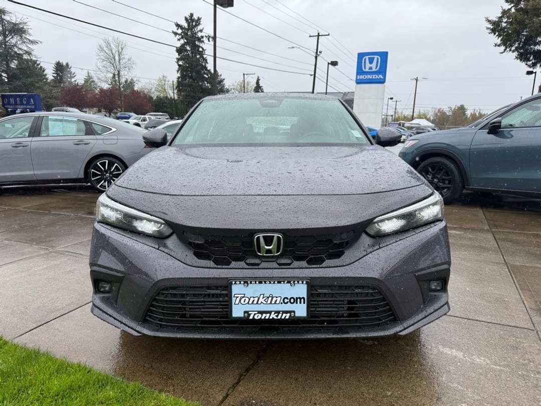 2024 Honda Civic Sport Touring - Image 3