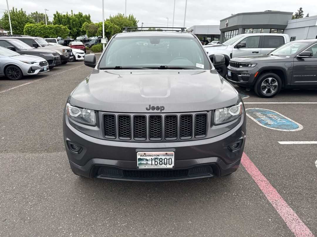 2015 Jeep Grand Cherokee Altitude - Image 2