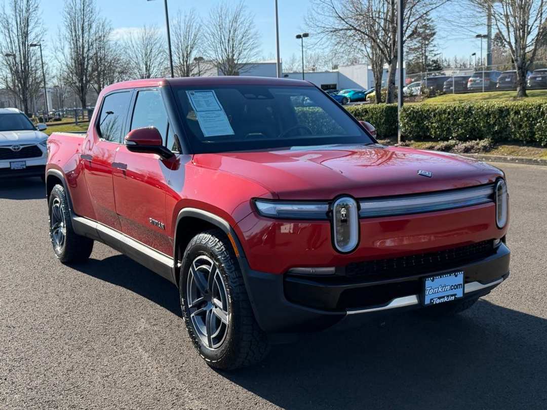 2025 Rivian R1T Adventure Dual Motor Standard Pack - Image 2