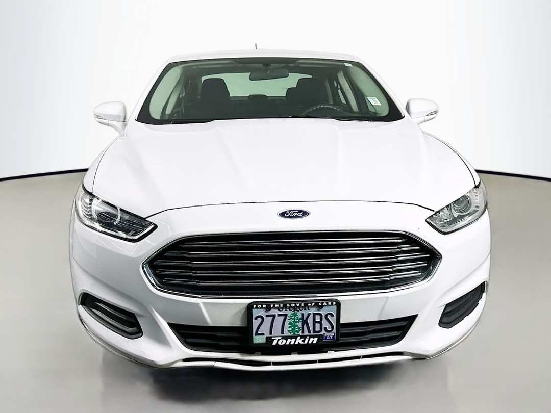 2016 Ford Fusion SE - Image 3